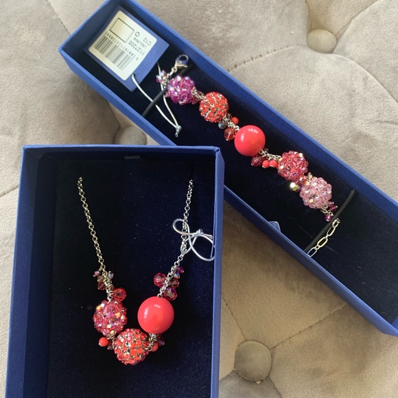 ⛔️SOLD⛔️Swarovski Rhum Bracelet Coral Pink Crystal - Picture 5 of 5